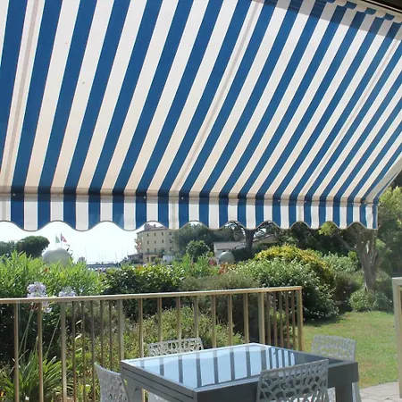 Daire 3 Pieces Avec Piscine , A 5 Mn A Pied De La Plage Mandelieu